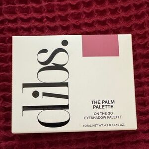 New Dibs The Palm Palette Eyeshadow in Roses in Hand